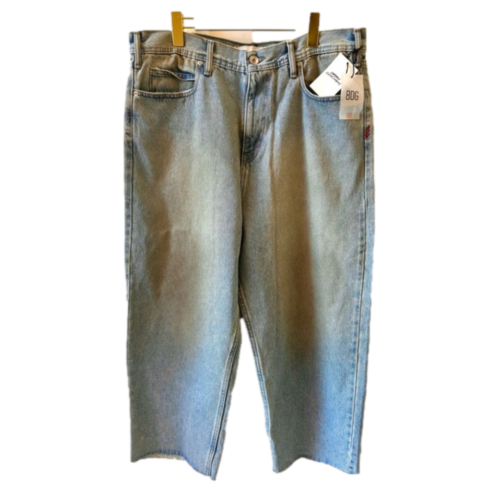 BDG Cropped Skate Fit Size 36 Jeans Dirty Wash Relaxed Cutoff Denim NEW